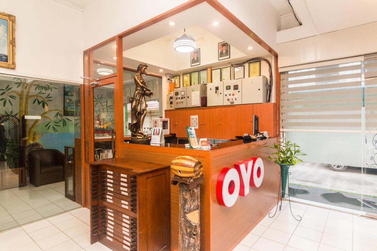 Vaccinated Staff - Oyo 1771 Zeke Hotel Batam Exterior photo